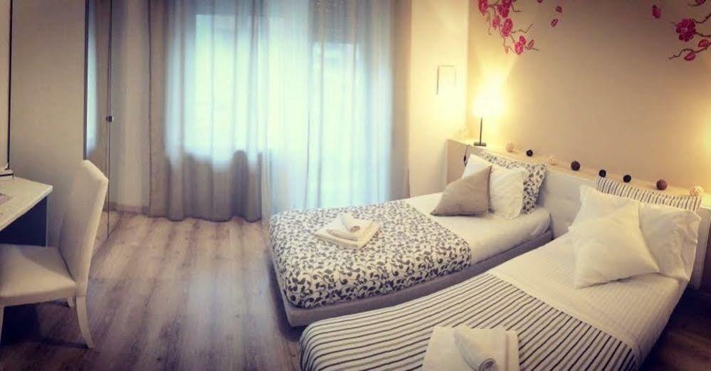 Hotel Domus Italiana Roma Esterno foto
