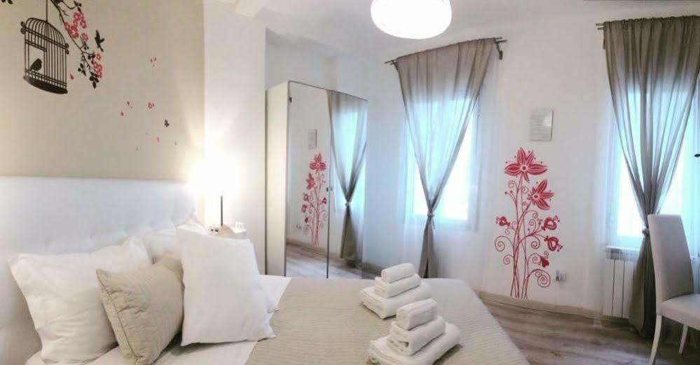 Hotel Domus Italiana Roma Esterno foto