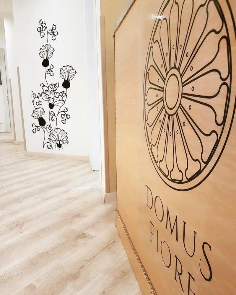 Hotel Domus Italiana Roma Esterno foto