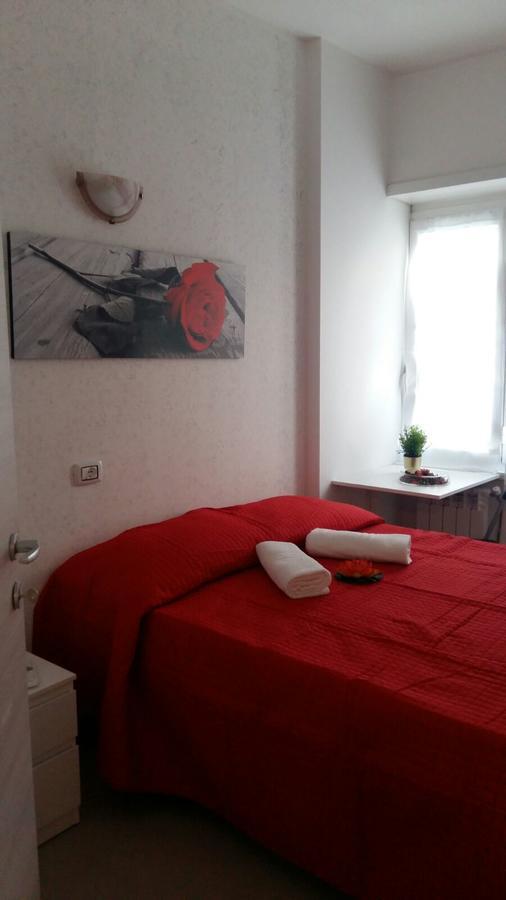 Hotel Domus Italiana Roma Esterno foto