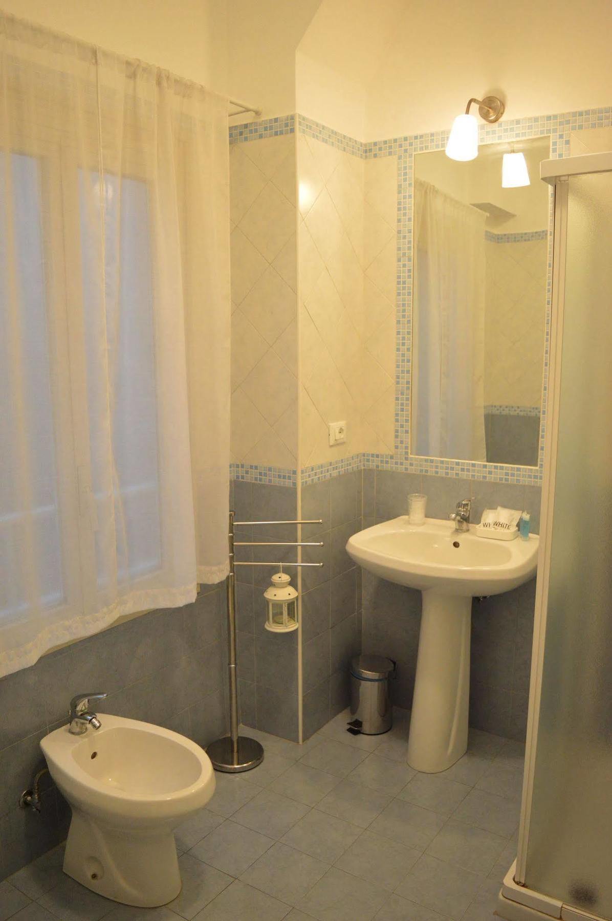 Hotel Domus Italiana Roma Esterno foto