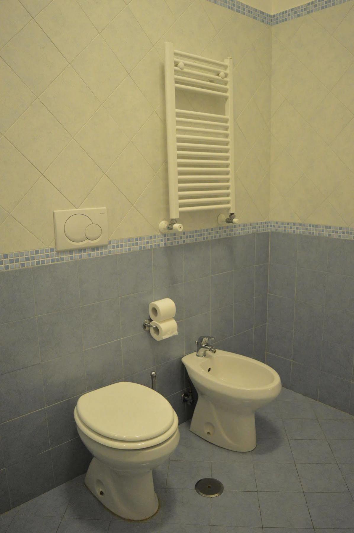 Hotel Domus Italiana Roma Esterno foto