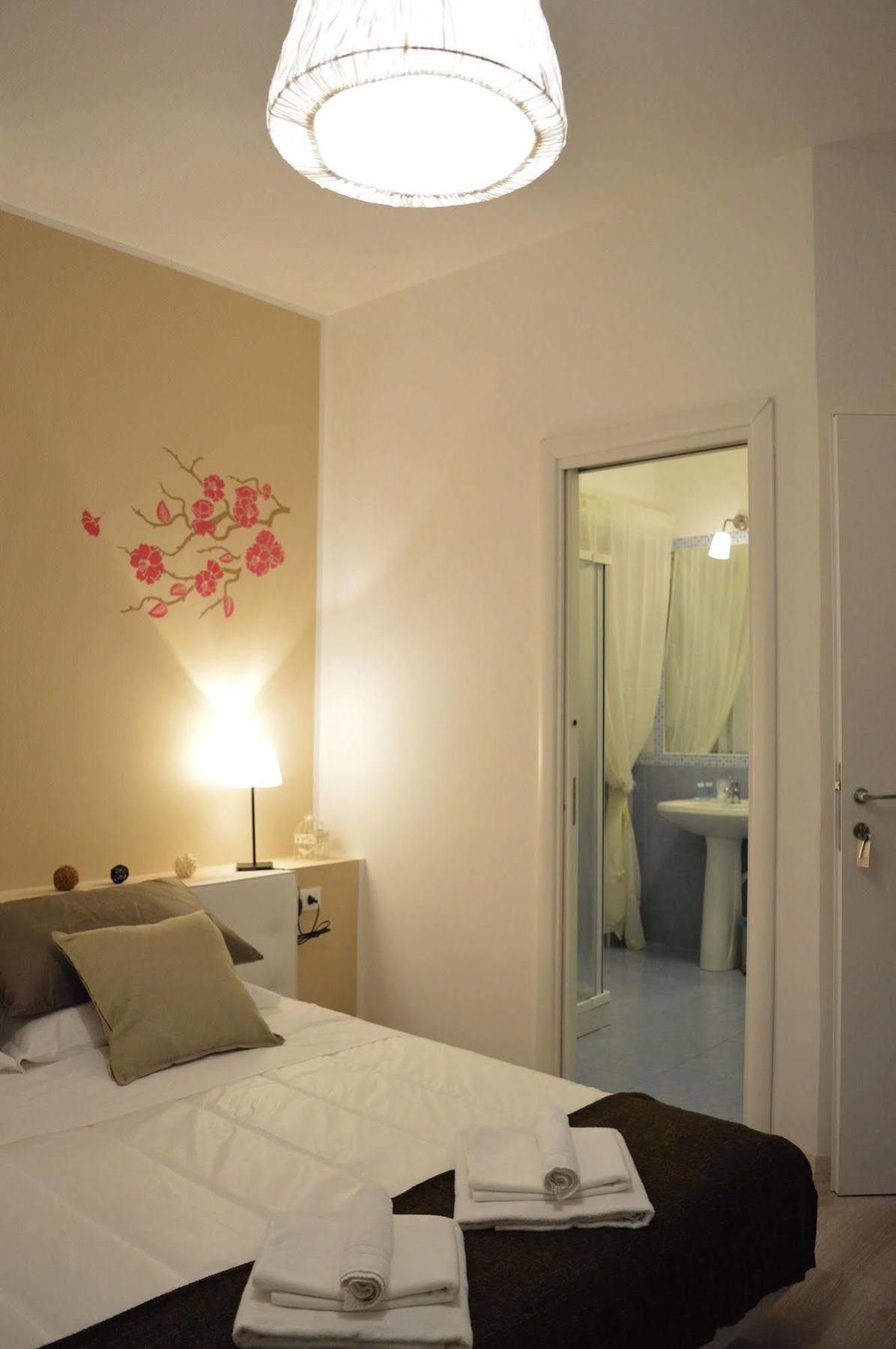 Hotel Domus Italiana Roma Esterno foto