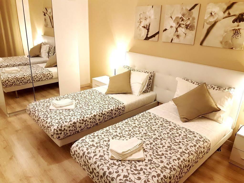 Hotel Domus Italiana Roma Esterno foto