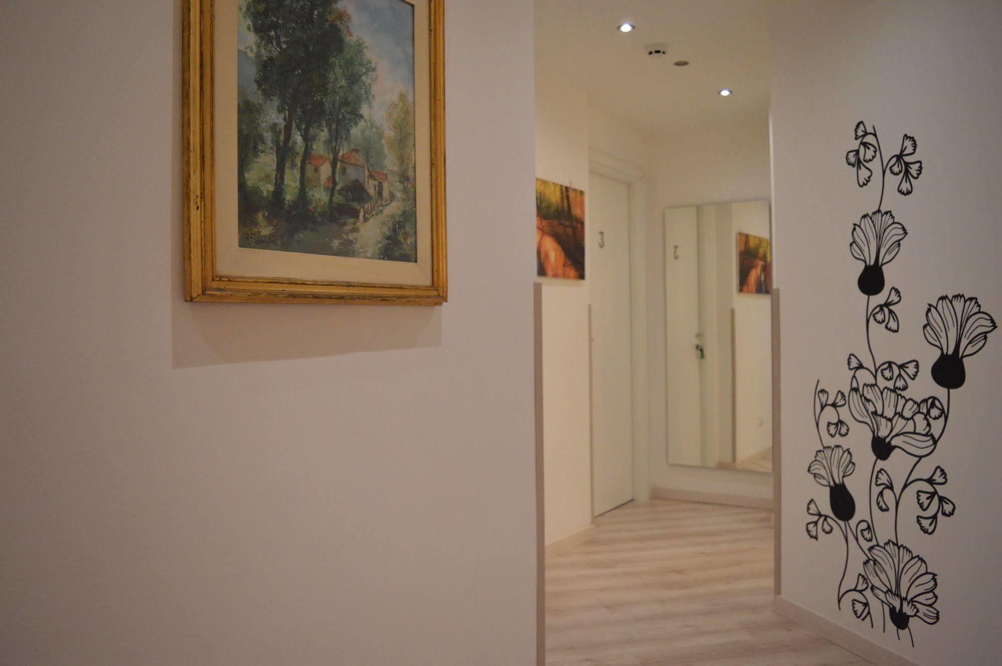 Hotel Domus Italiana Roma Esterno foto
